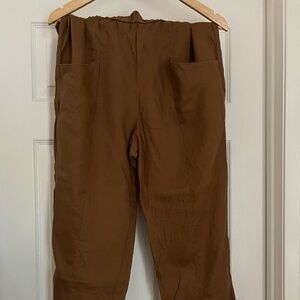 100% European Linen Tapered Ankle Pants in Golden Brown